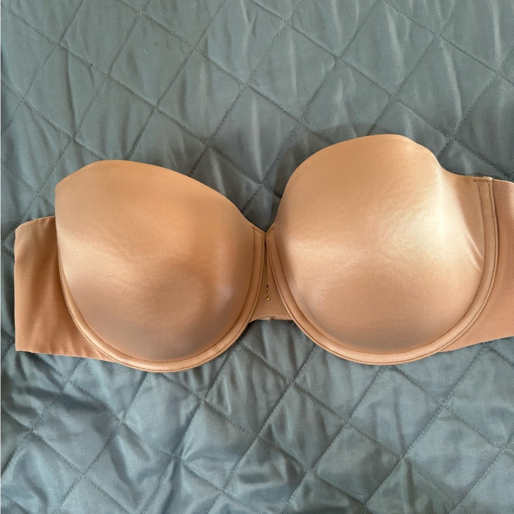 VICTORIA’S SECRET BIOFIT Multi-Fit Seamless Tan Strapless Bra